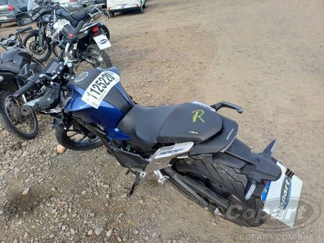 2026 HONDA CB 300F 