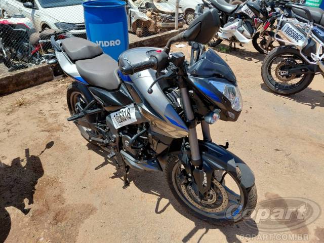 2025 BAJAJ DOMINAR 