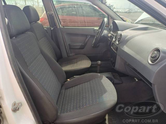 2011 VOLKSWAGEN PARATI 