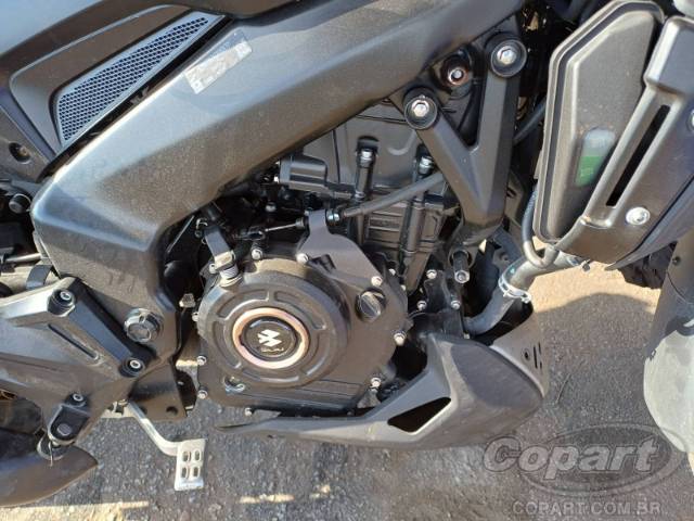 2025 BAJAJ DOMINAR 