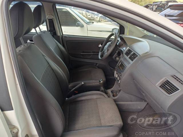 2015 VOLKSWAGEN FOX 