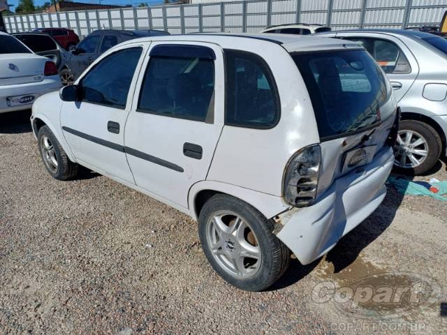 2000 CHEVROLET CORSA 