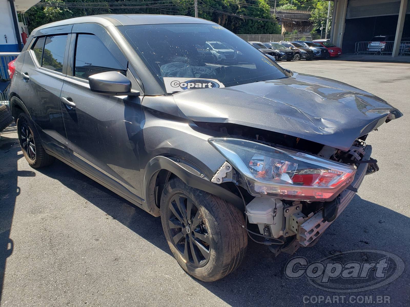 2021 NISSAN KICKS SUV Pequenos
