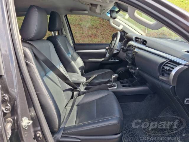 2024 TOYOTA HILUX CD 