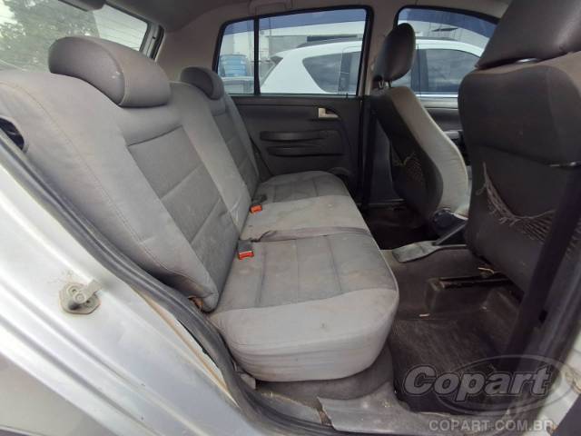 2005 VOLKSWAGEN FOX 