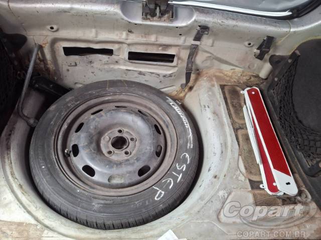 2013 VOLKSWAGEN FOX 
