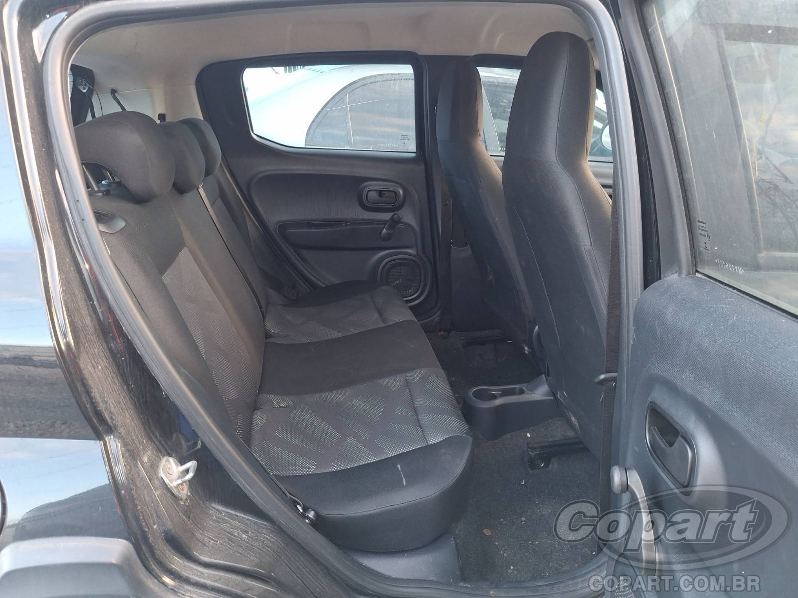 Foto 6 de 10: 2022 FIAT MOBI