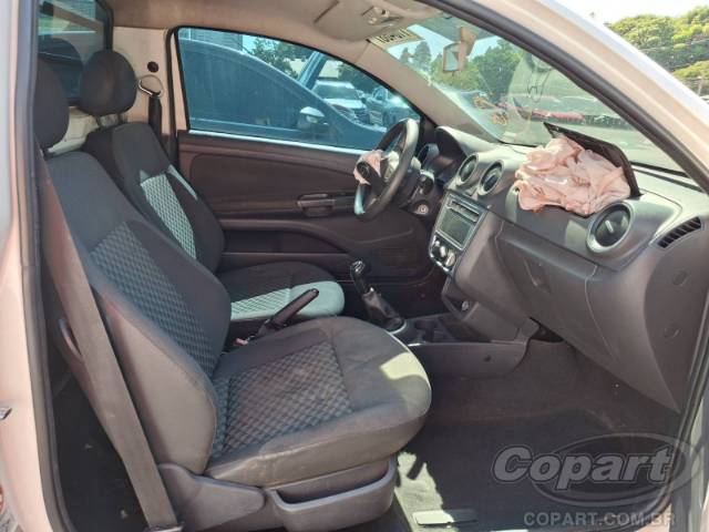 2015 VOLKSWAGEN SAVEIRO 