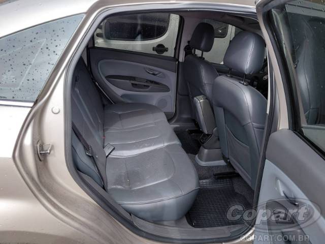 2013 FIAT LINEA 