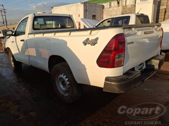2024 TOYOTA HILUX CS 