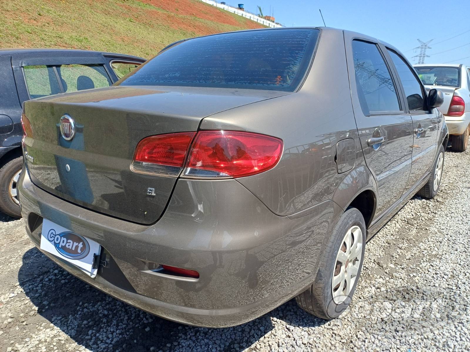 Foto 4: 2015 FIAT SIENA