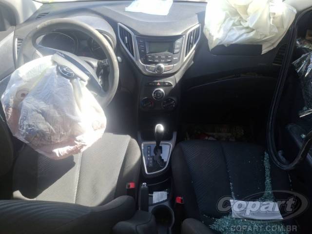 2015 HYUNDAI HB20 