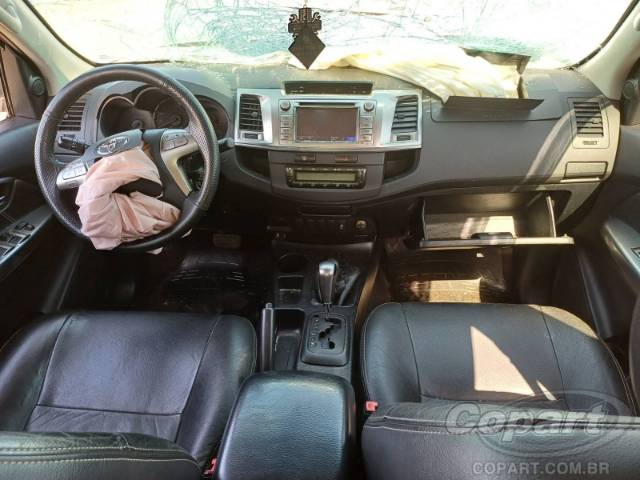 2015 TOYOTA HILUX CD 