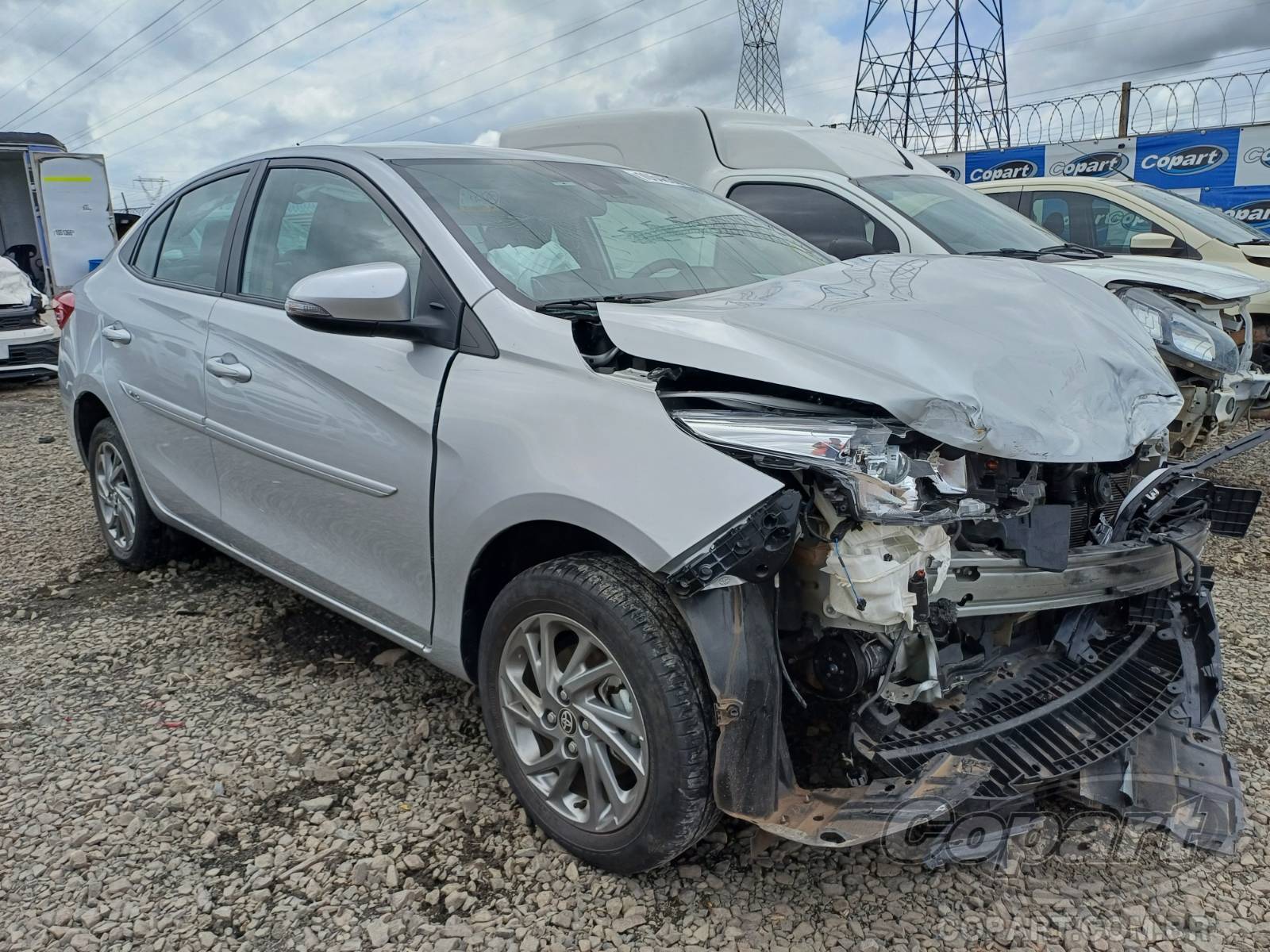 Veículo Toyota Yaris 2023 TOYOTA YARIS SEDA XS 1.5 16V DUAL VVT-I 2023 em leilão