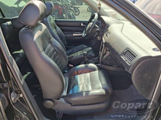 2011 VOLKSWAGEN GOLF 