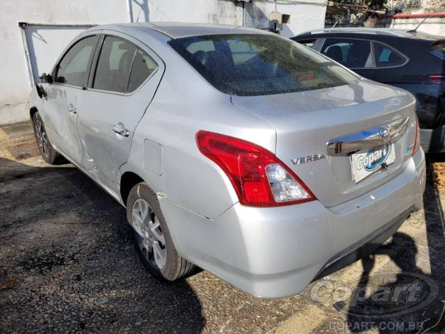 2017 NISSAN VERSA 