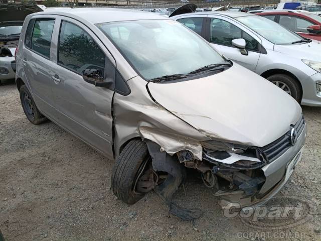 2011 VOLKSWAGEN FOX 