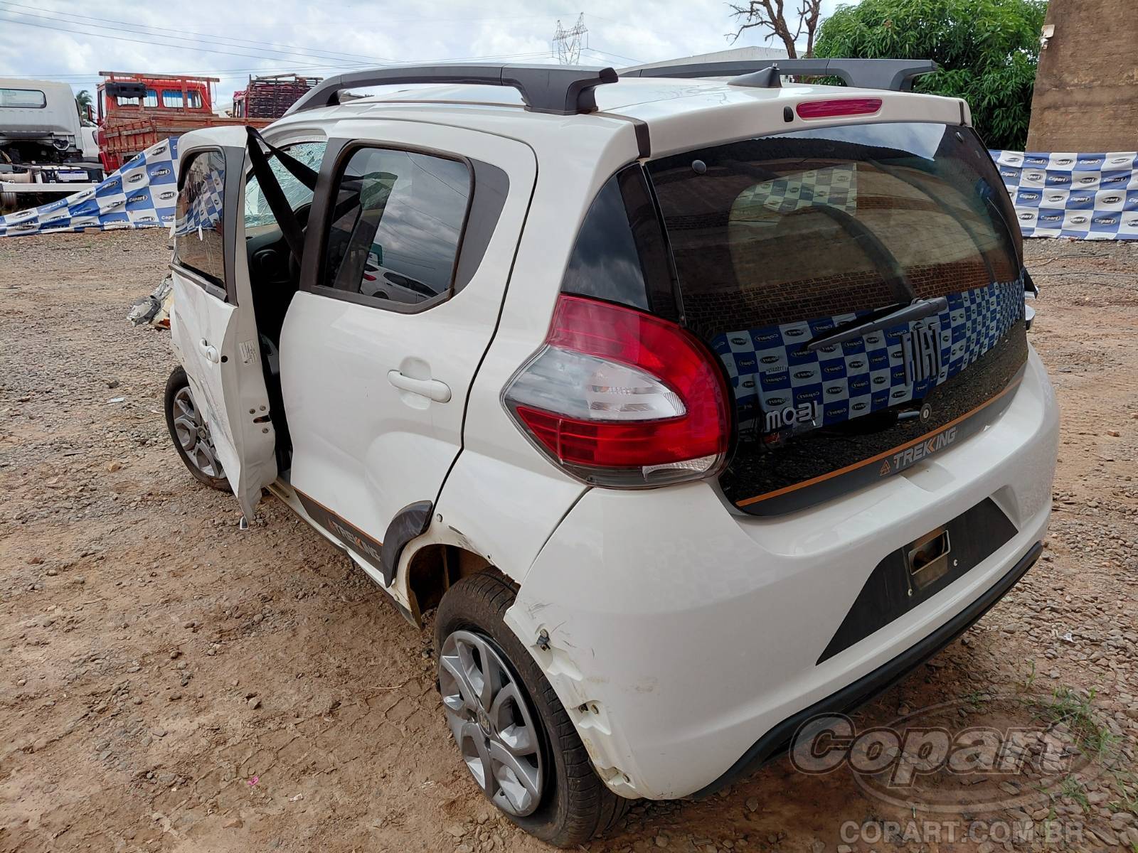 Foto 3: 2025 FIAT MOBI