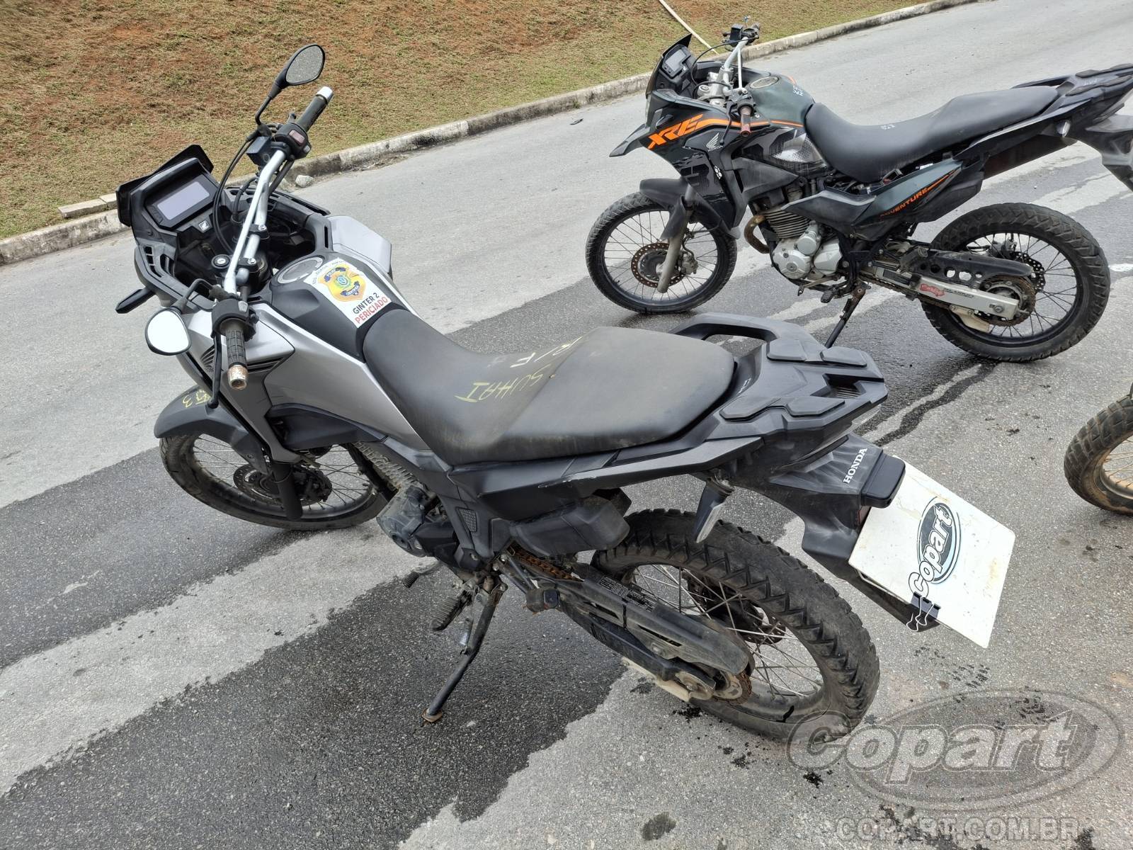 Foto 3: 2024 HONDA XRE SAHARA 300