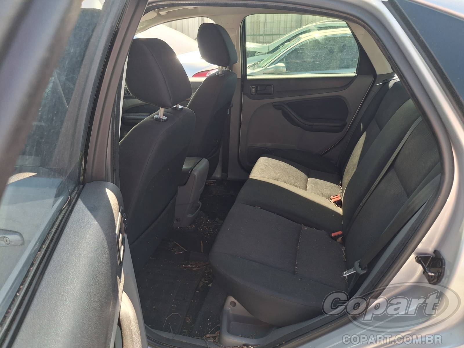 2012 FORD FOCUS SEDAN — foto 6 de 13