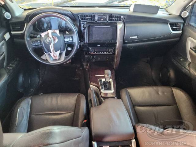 2018 TOYOTA HILUX SW4 