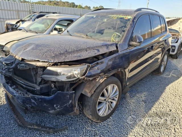 2017 VOLKSWAGEN TIGUAN 