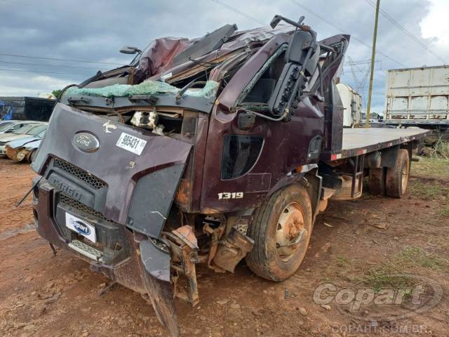 2013 FORD CARGO 1319 