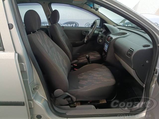 2005 CHEVROLET CORSA SEDAN 