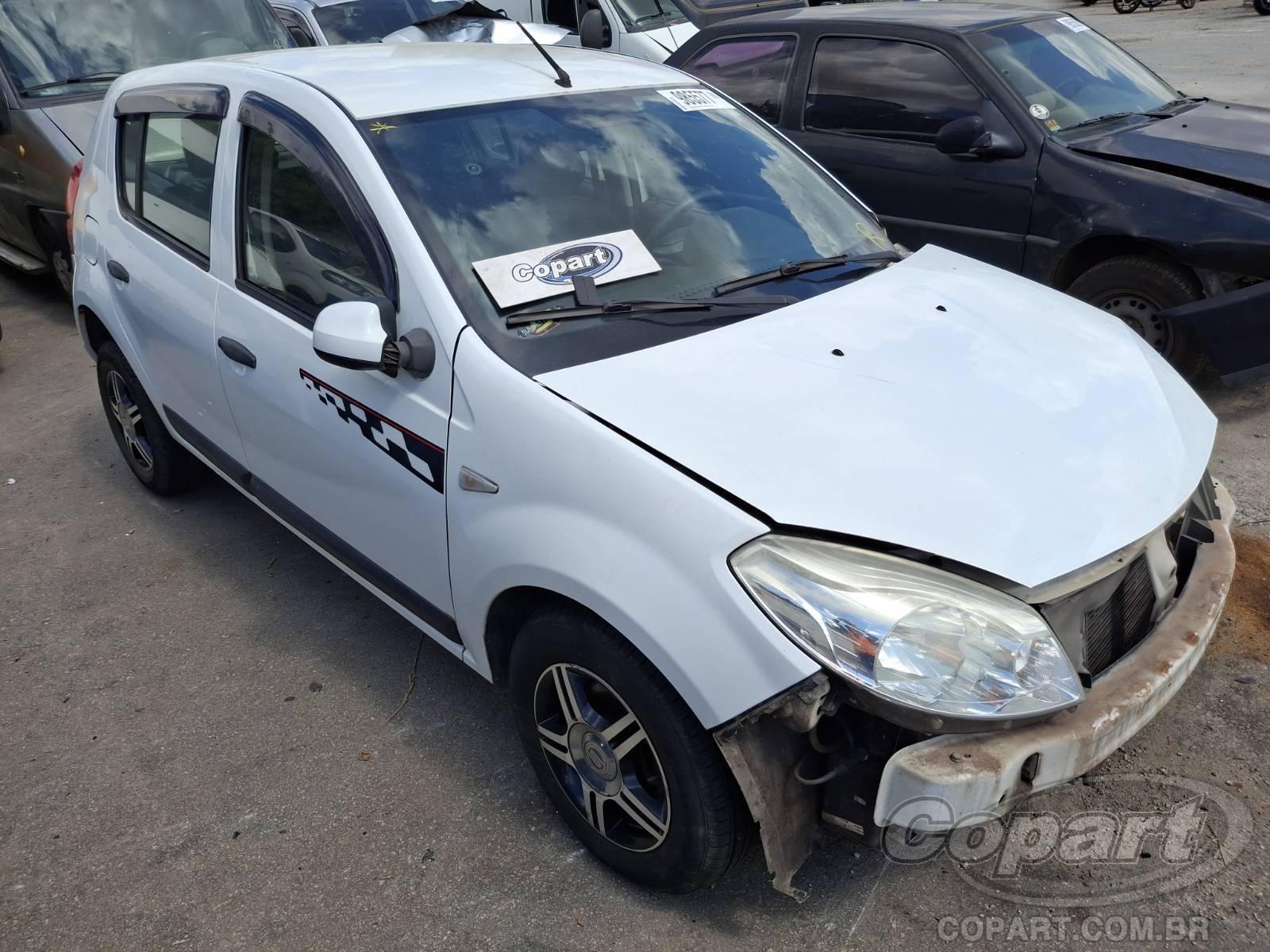 Renault Sandero Expression 1.0 16V Hi-Flex 2013 Colisão Média Monta