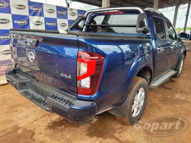 2025 NISSAN FRONTIER CD 