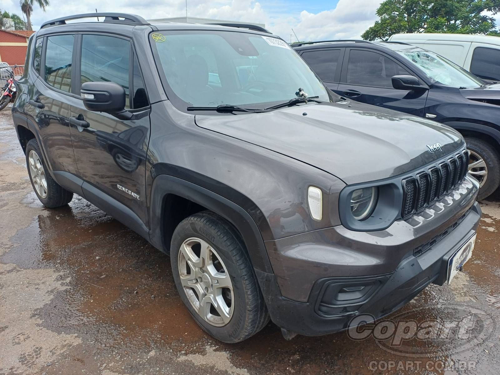 Jeep Renegade 2023 em leilão