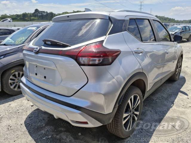 2025 NISSAN Kicks Play 