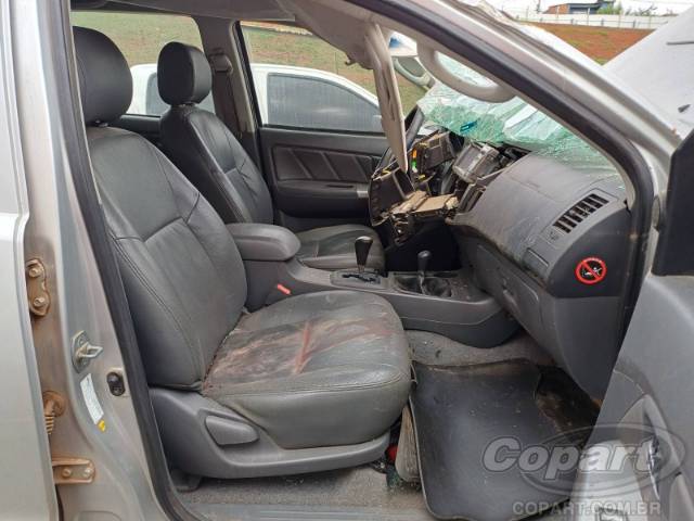 2012 TOYOTA HILUX CD 