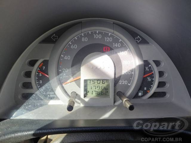 2005 VOLKSWAGEN FOX 