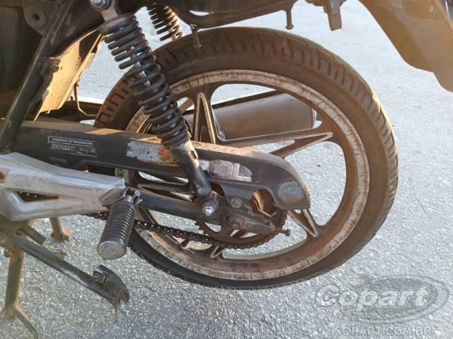 2011 SUZUKI EN125 