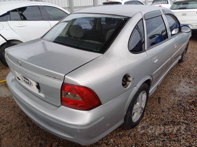 2001 CHEVROLET VECTRA 