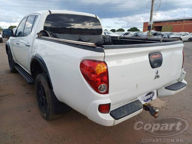 2015 MITSUBISHI L200 TRITON 