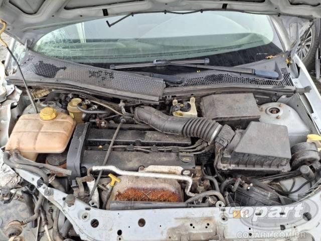 2003 FORD FOCUS SEDAN 