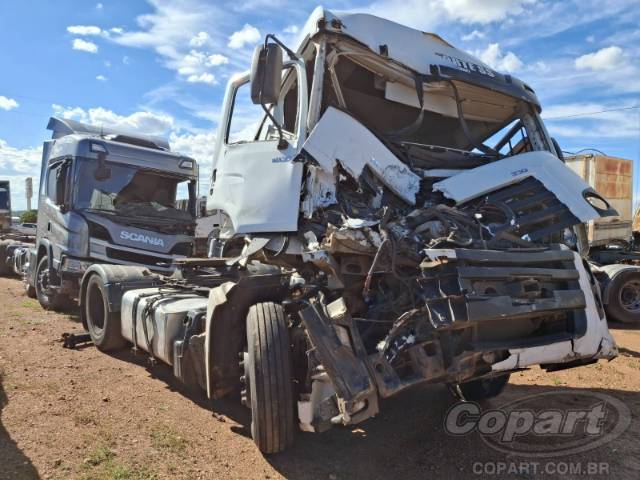 2014 VOLKSWAGEN CONSTELLATION 