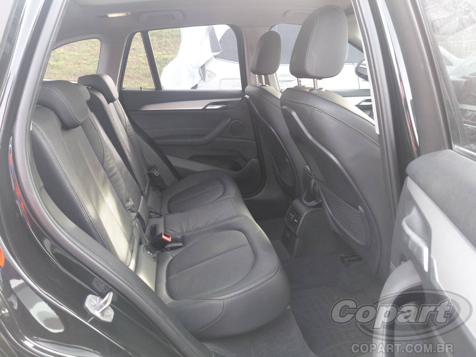 Foto 6 de 15: 2022 BMW X1