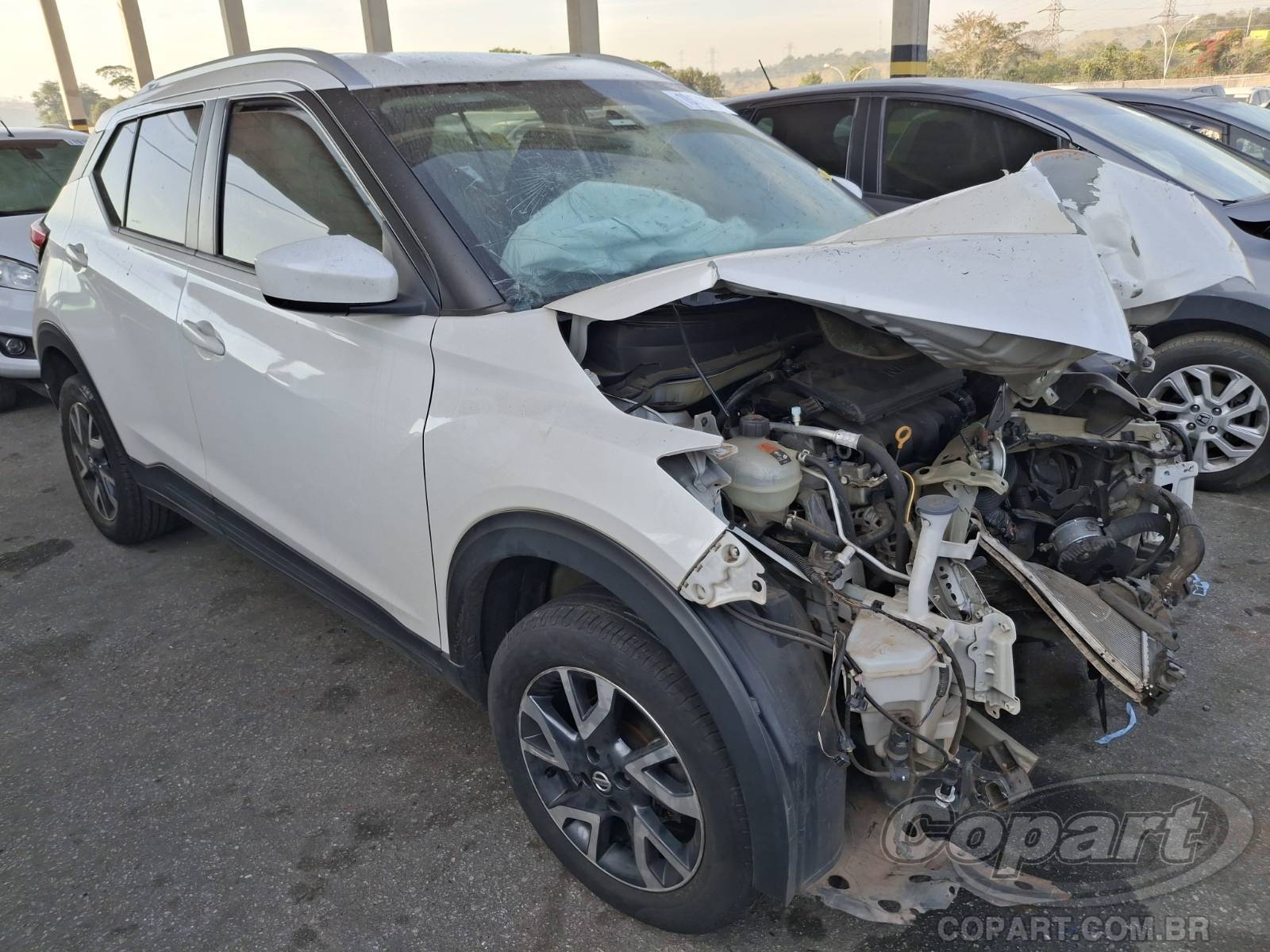 2022 NISSAN KICKS SUV Pequenos