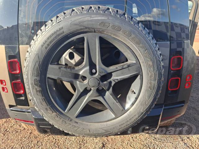 2022 LAND ROVER Defender 90 