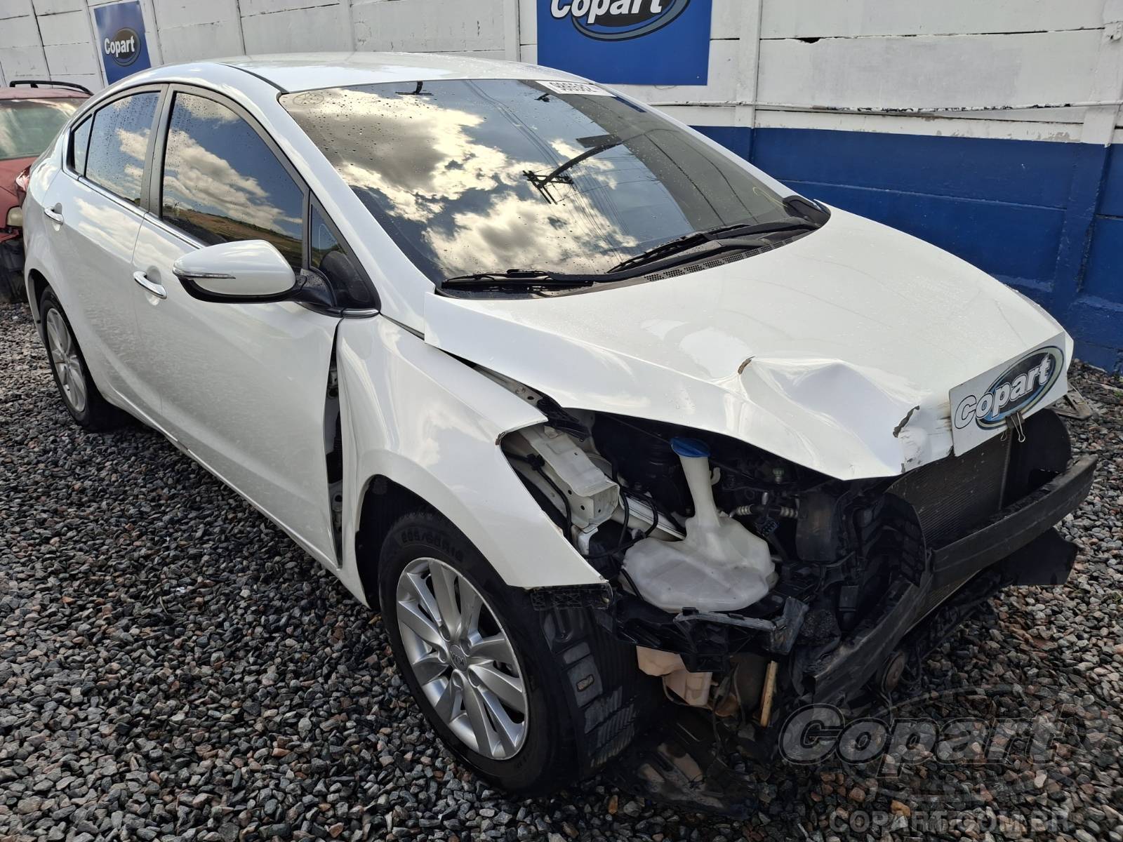Veículo Kia Motors Cerato Kia Cerato SX 1.6 16V 2015 Pequena Monta 2015 em leilão