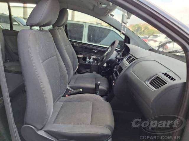 2011 VOLKSWAGEN FOX 
