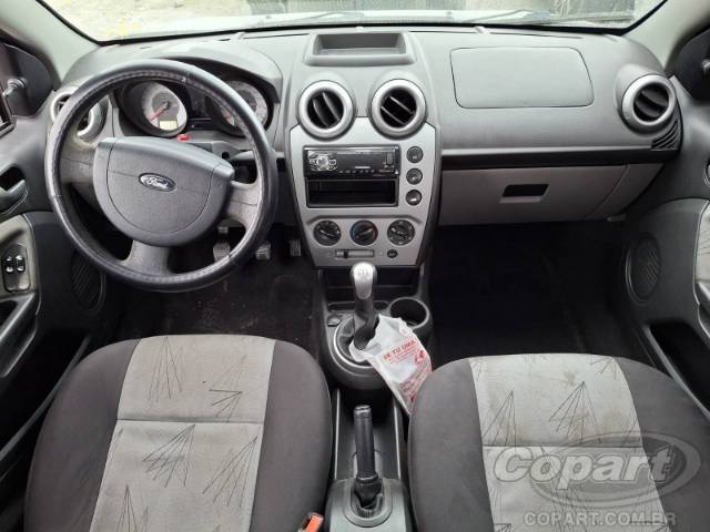 2010 FORD FIESTA 