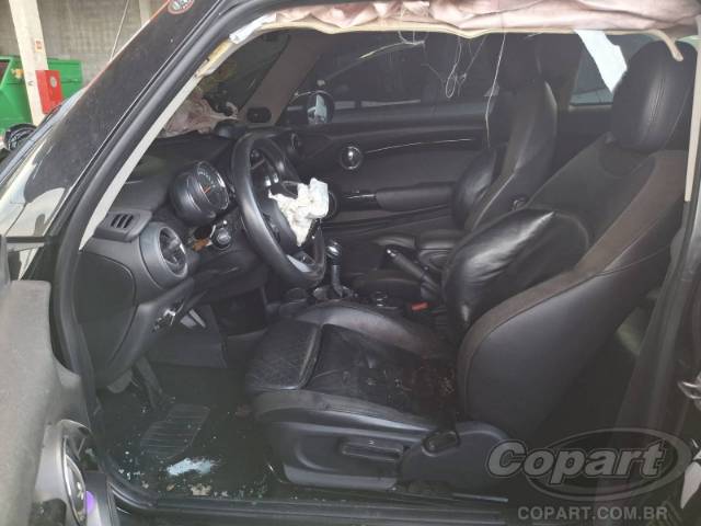 2016 MINI COOPER 