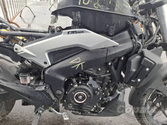 2025 BAJAJ DOMINAR 