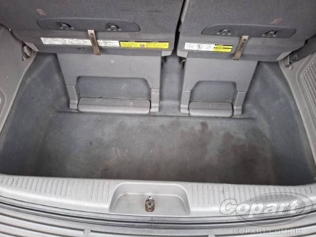 2011 KIA GRAND CARNIVAL 
