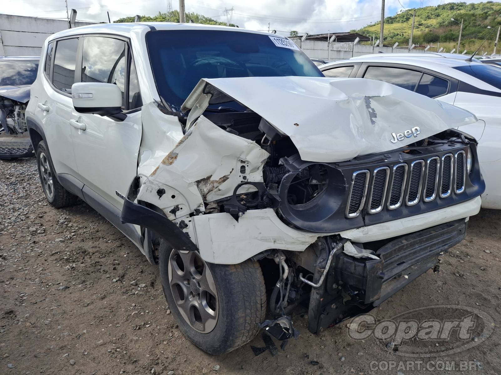 Veículo Fiat Renegade Jeep Renegade Sport 2.0 MultiJet Turbo 2016 Colisão 2016 em leilão