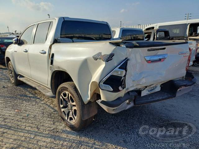 2021 TOYOTA HILUX CD 